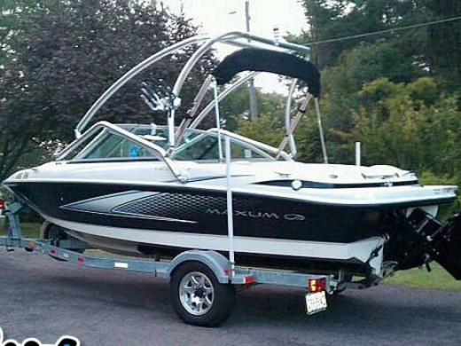 2007 Maxum MX1800 with Airborne Tower