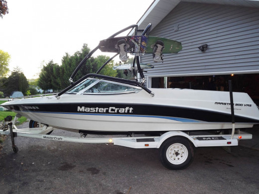 1995 Mastercraft Maristar 200VRS with Airborne Wakeboard Tower